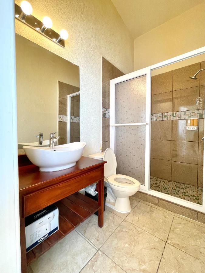 Ocean View Hotel And Restaurant Gravel Bay Экстерьер фото